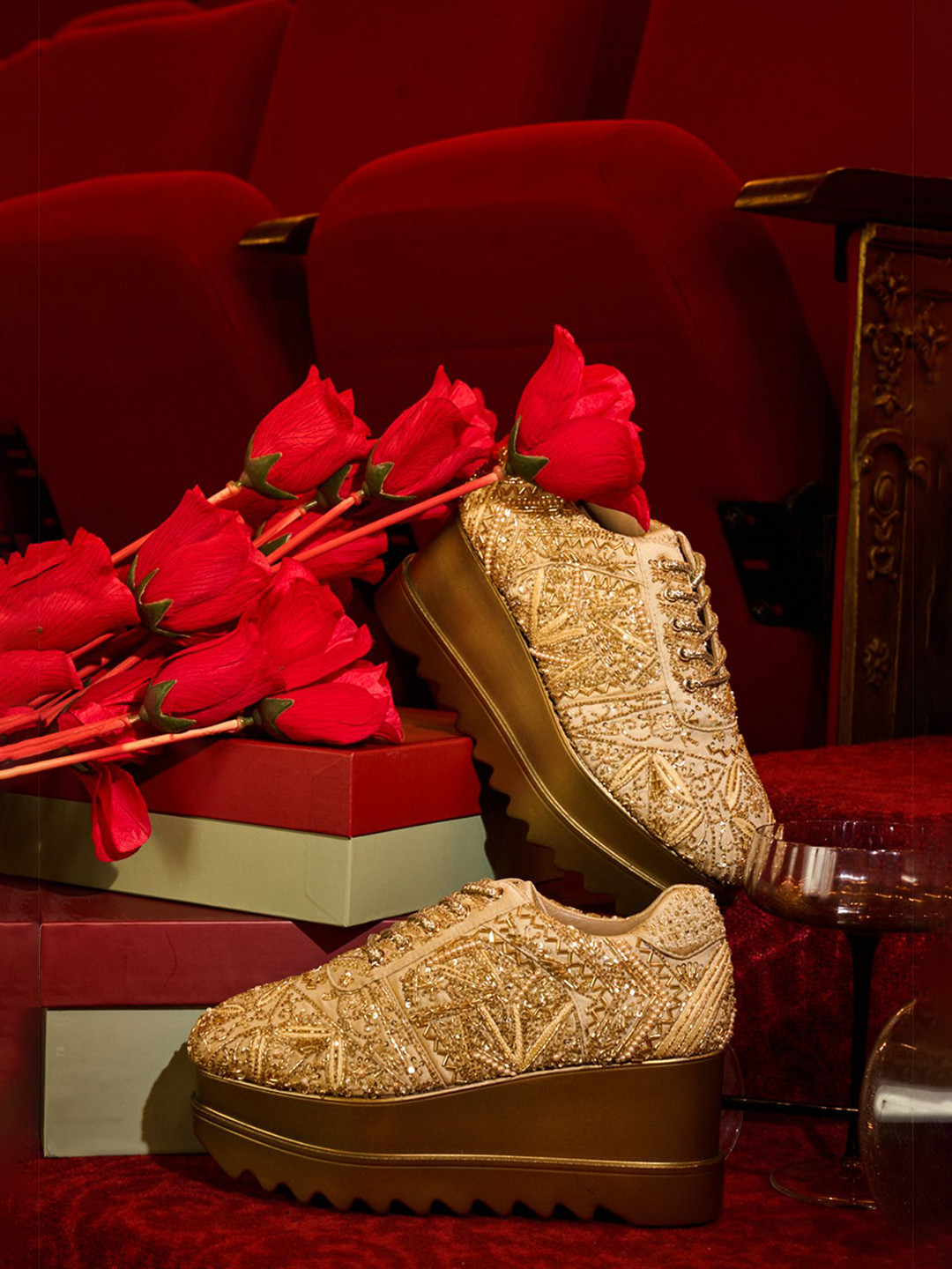 Anaar Women Woven Design Sneak-o-gold Wedge Lace-Ups Sneakers