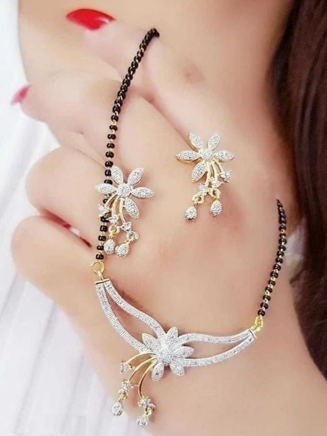 Sansik Gold Plated Artificial Stones and Beads Jewellery Set