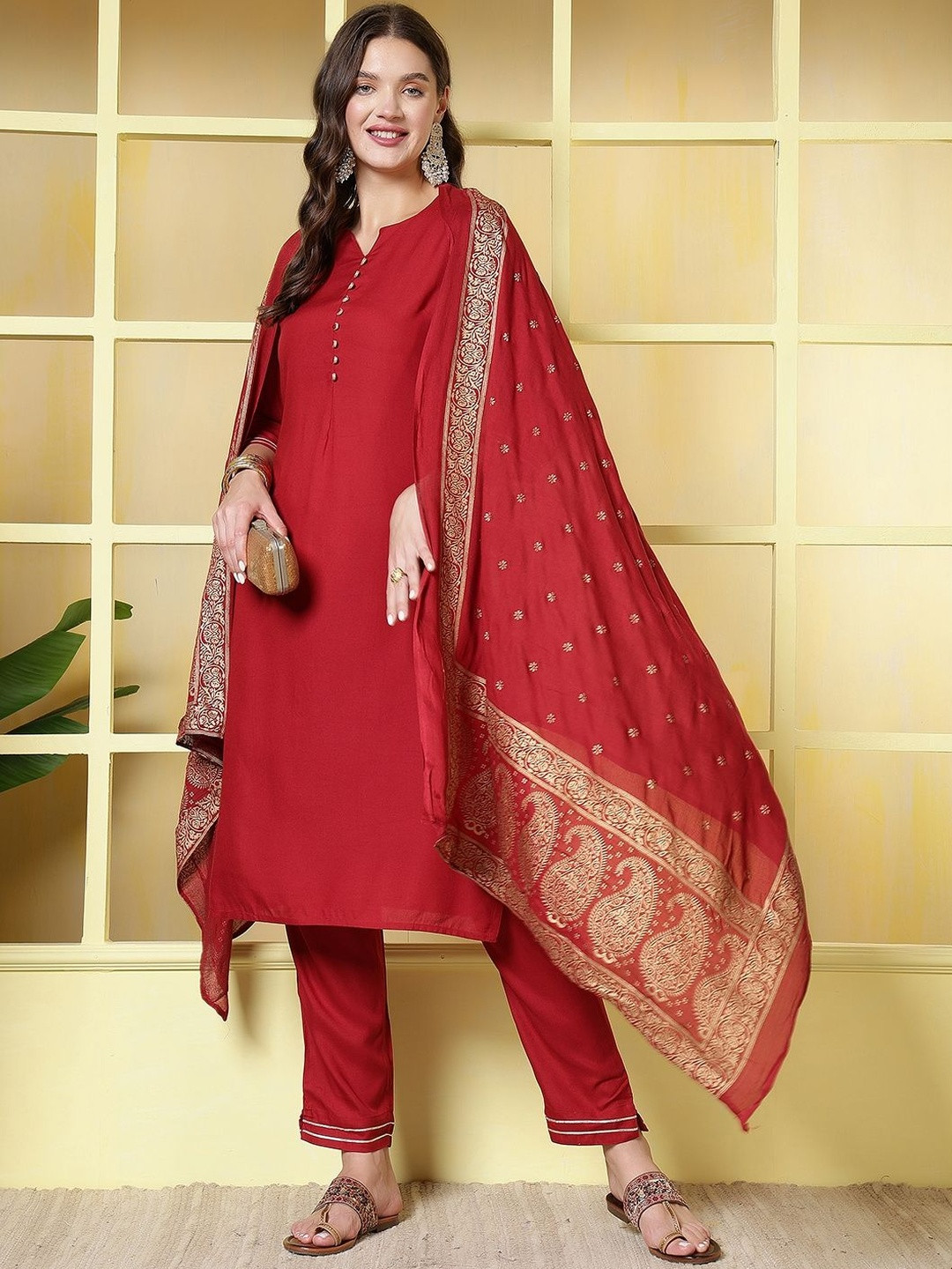 Anouk Rustic  Women Solid Viscose Rayon Kurta Sets
