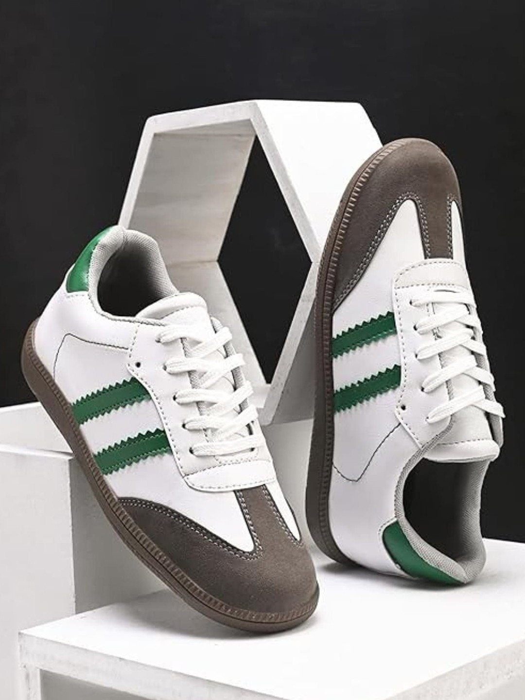 glitchez Women Colourblocked Lace-Ups Sneakers