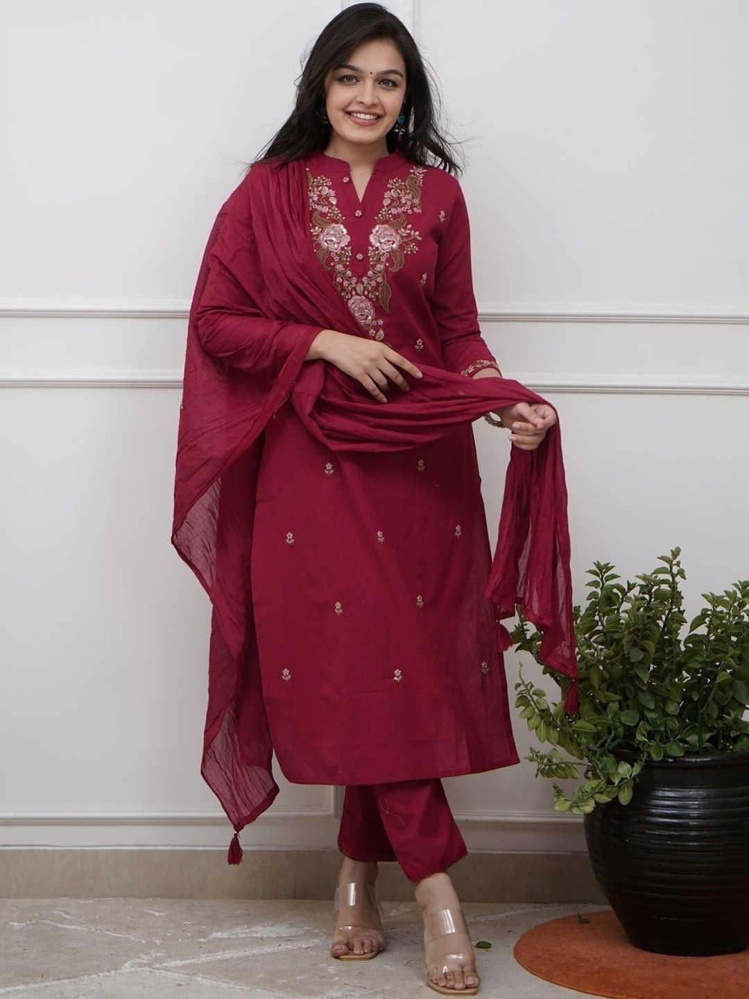 ATOXIC Floral Embroidered Mandarin Collar Sequinned Straight Kurta With Trousers & Dupatta