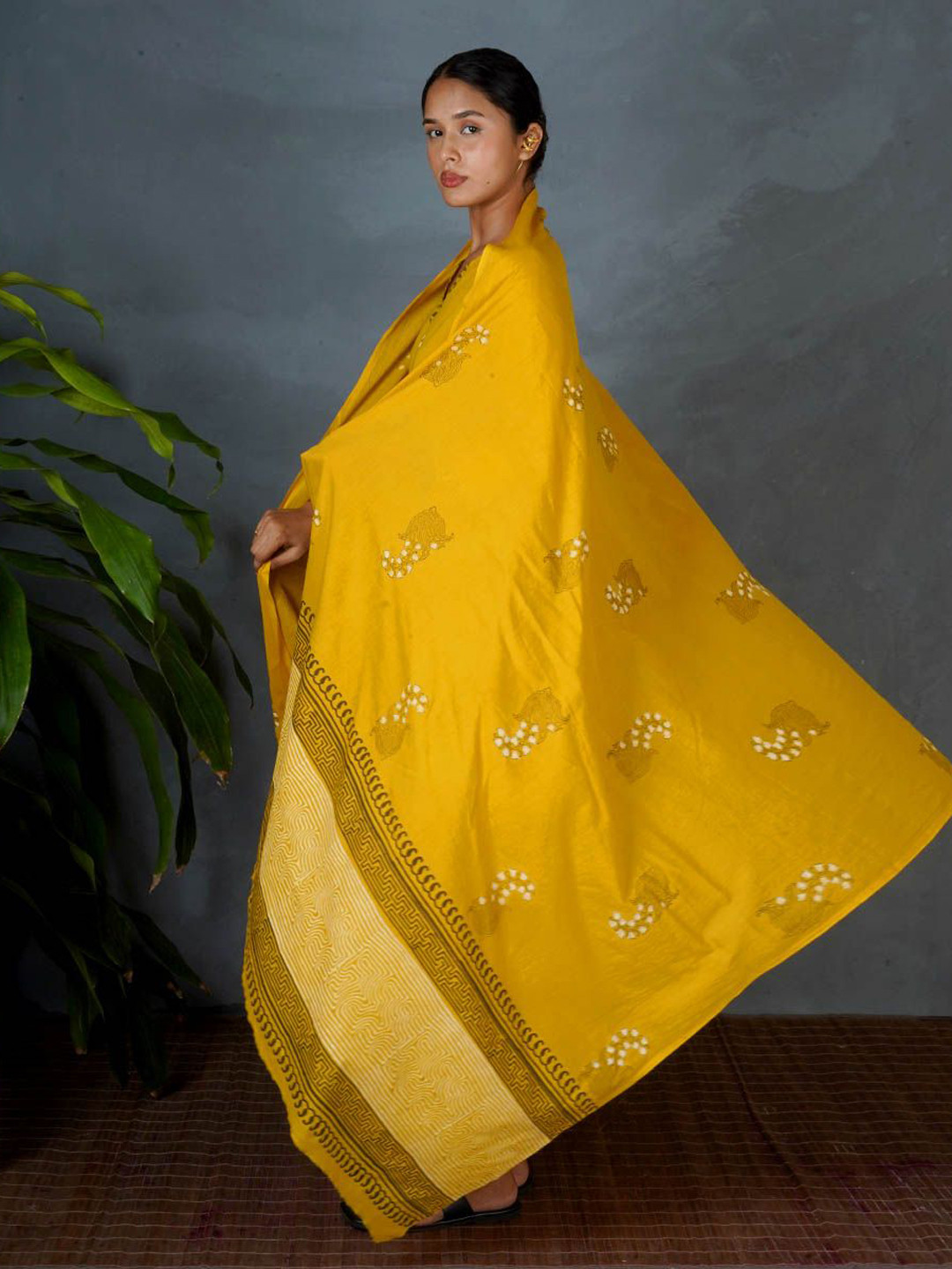 Chidiyaa Mya Avira Floral Block Printed Pure Cotton Dupatta