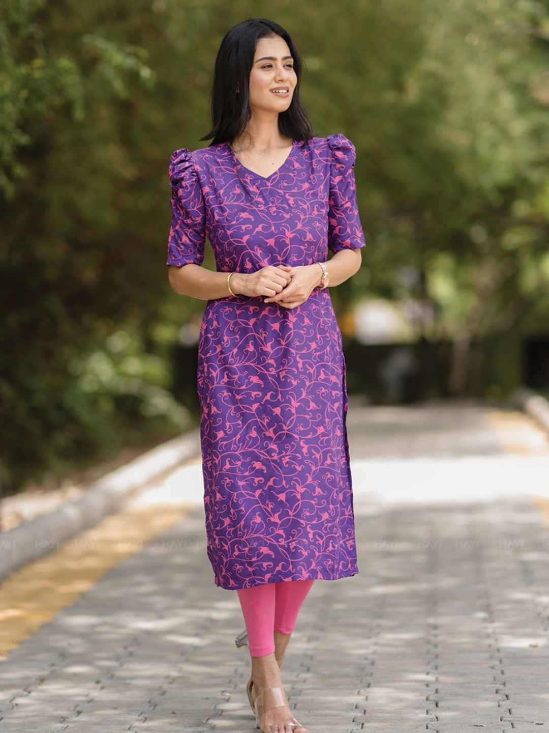 HAY Women Floral Printed V-Neck Linen Straight Kurta