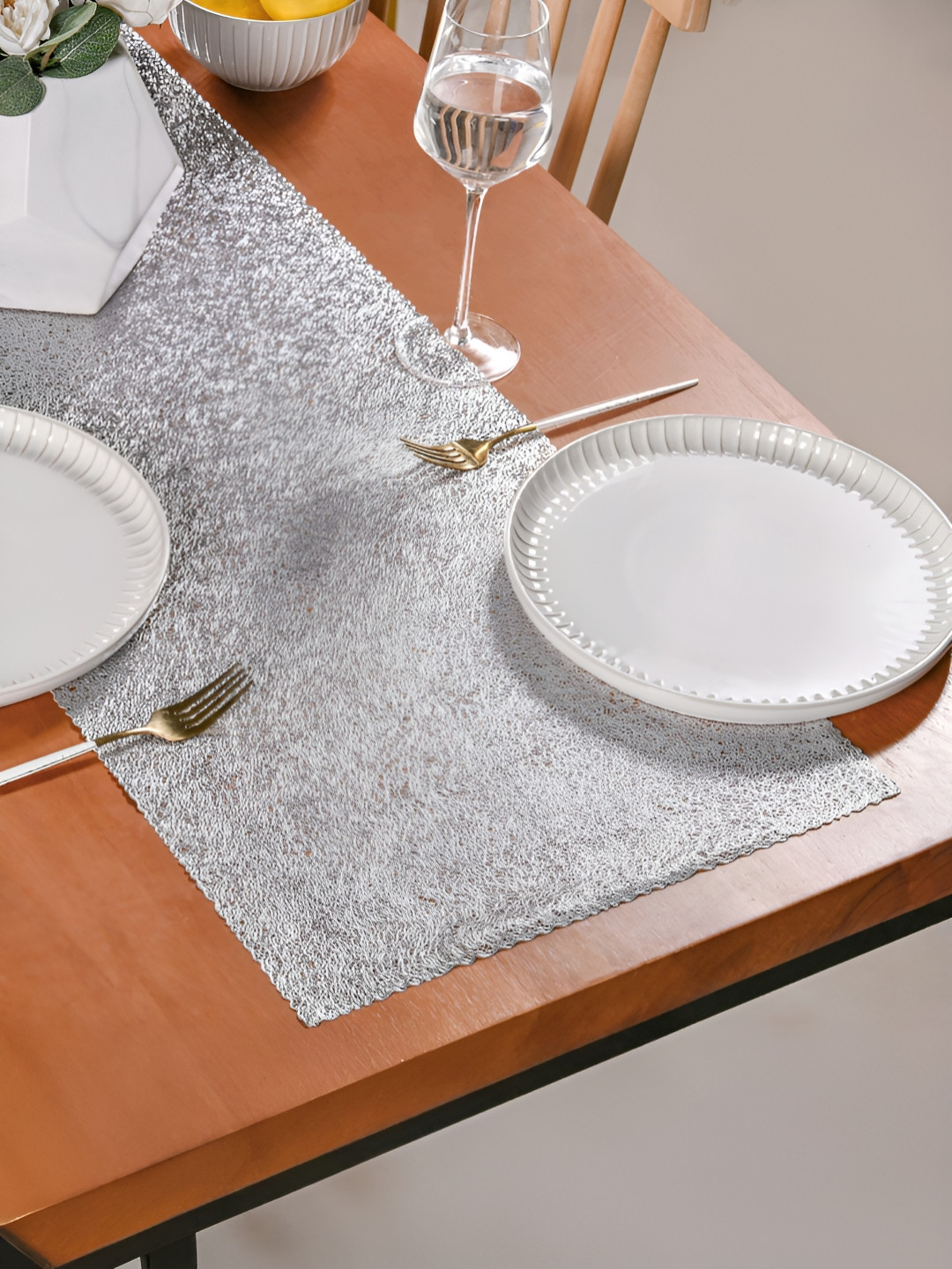 Nestasia Grey Textured Shiny Lines Table Runner