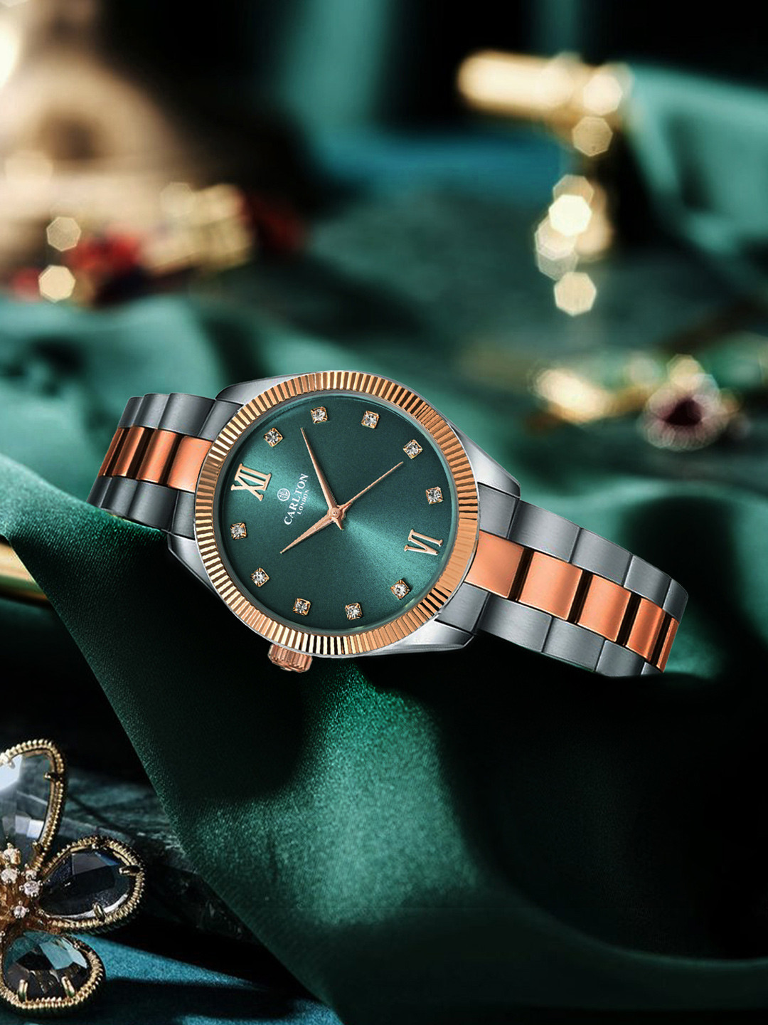 Carlton London Women Green Dial & Bracelet Style Straps Analogue Watch CLBRTDGRN