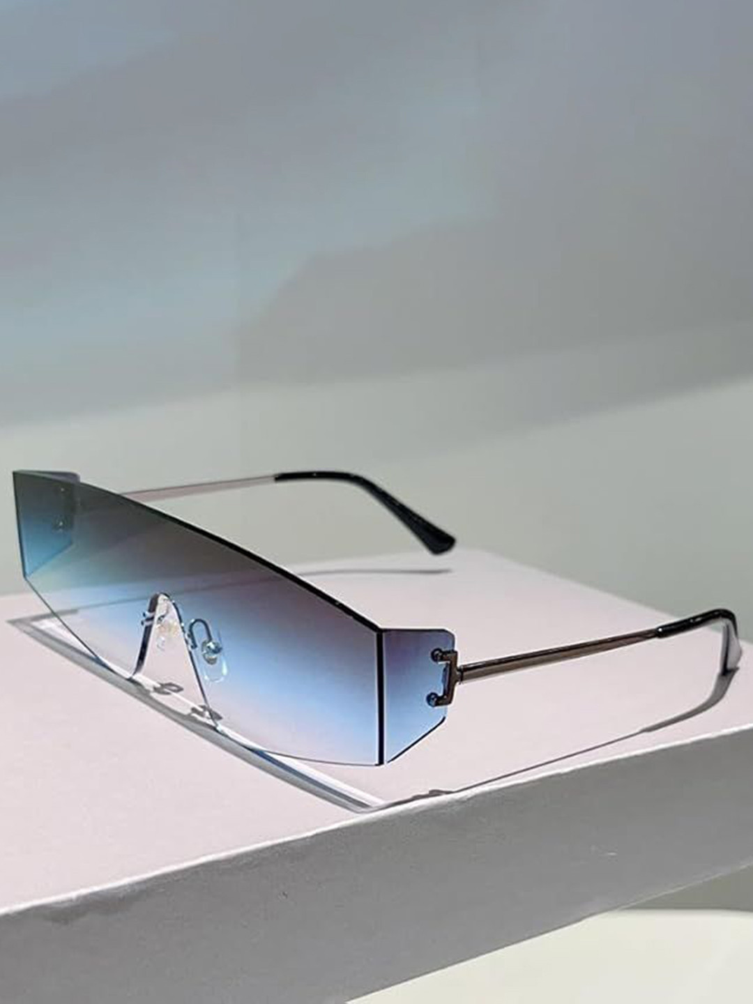 AUGEN Unisex Shield with UV Protected Lens Sunglasses VI-SG-247-C2