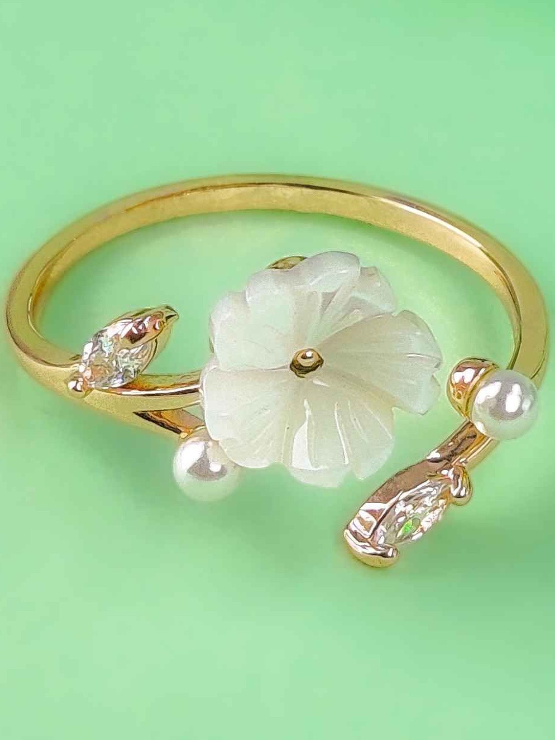 LOLO LePA Women Rose Gold Plated Crystal Flower Ring