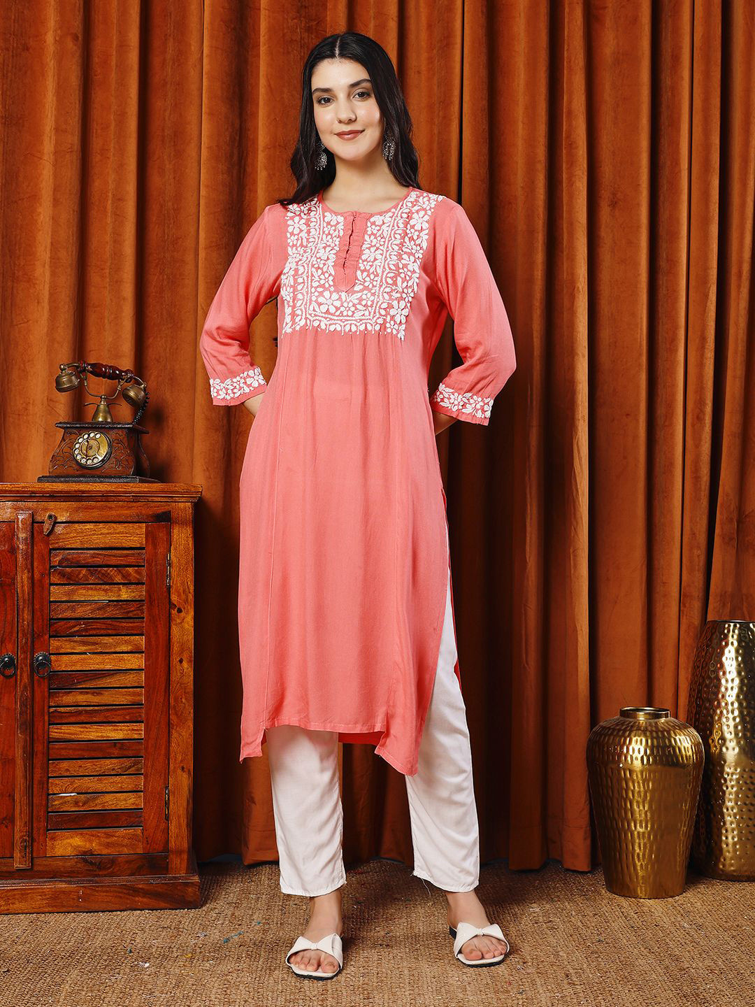 CULTUREDRAP Ethnic Motifs Embroidered Chikankari Kurta