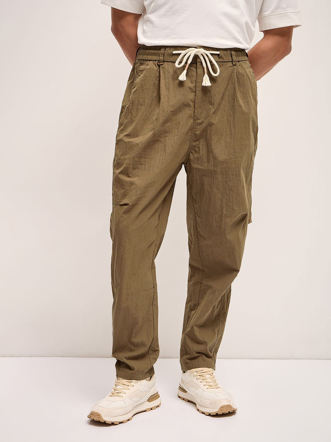 THE BEAR HOUSE Men Solid Relaxed Fit Casual Drawstring Trousers