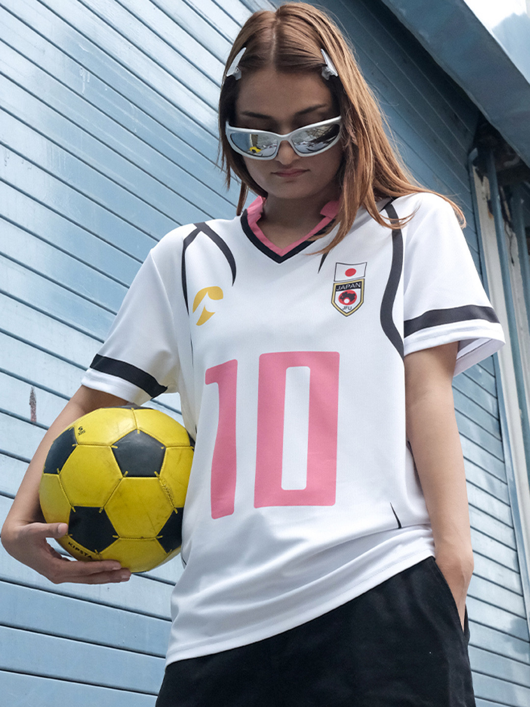 COMICSENSE Typography Printed V-Neck Short Sleeves Bio Finish T-shirt