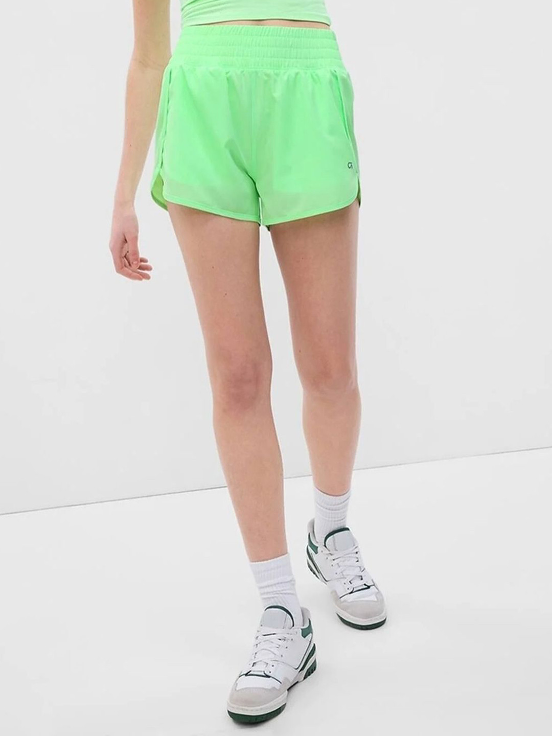 GAP Women Mid-Rise Slim Fit Dolphin Shorts