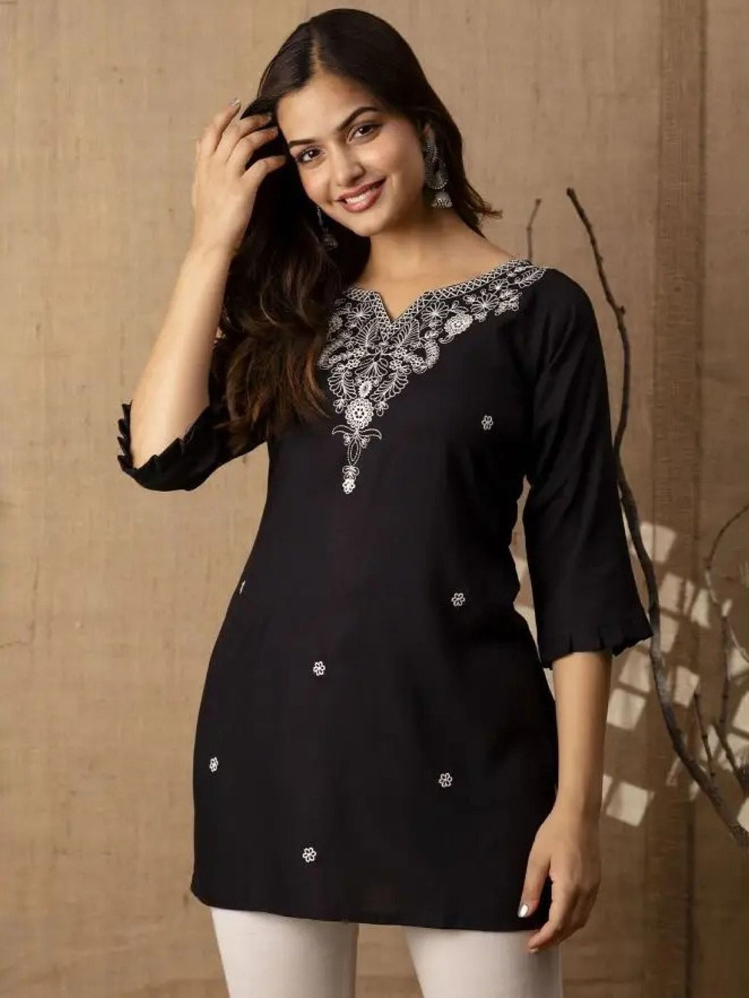 ERUDITE CLUB Women Embroidered Kurti