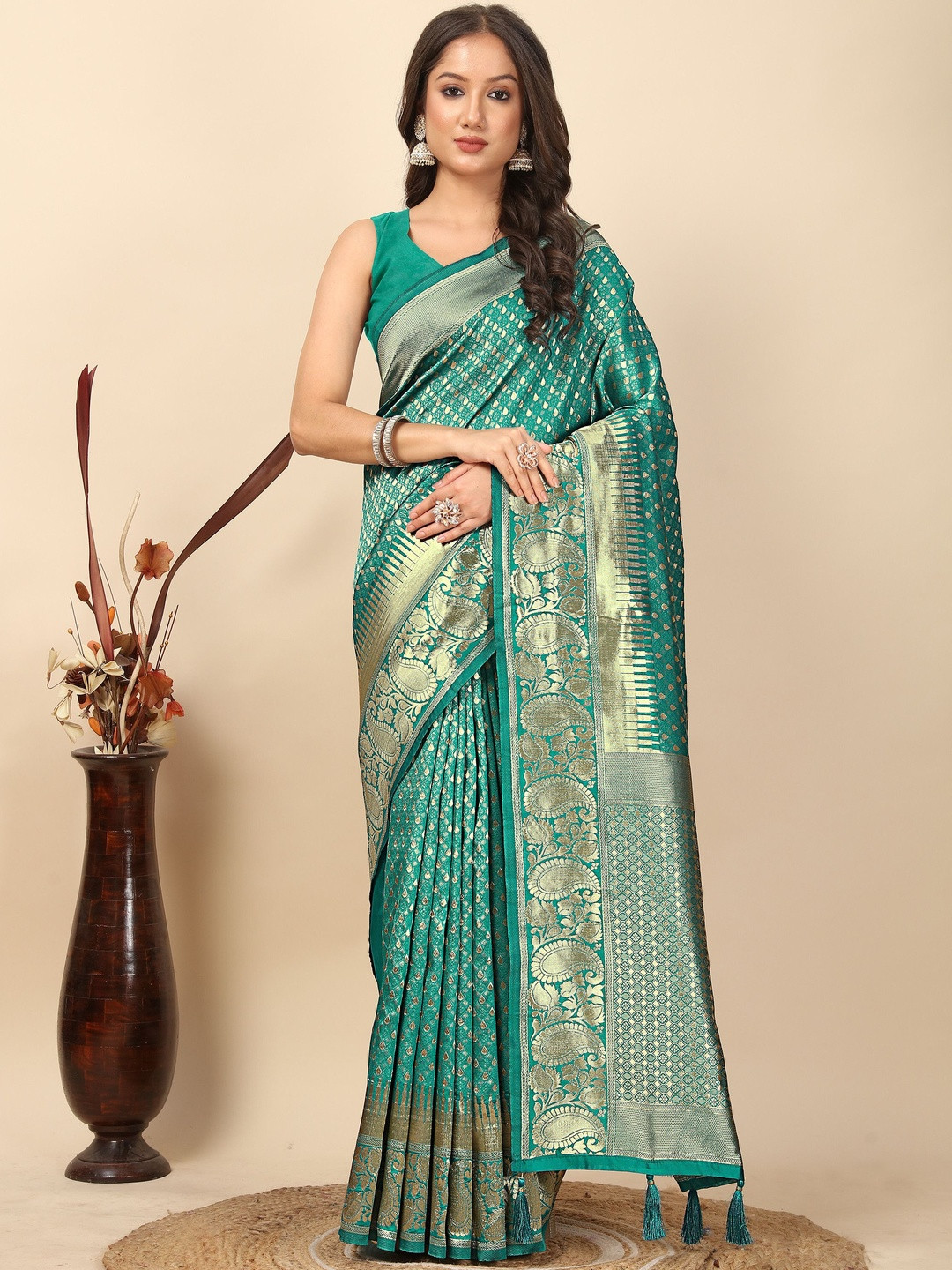 J 6 DESIGNER Panghat Rama Ethnic Motifs Zari Banarasi Saree