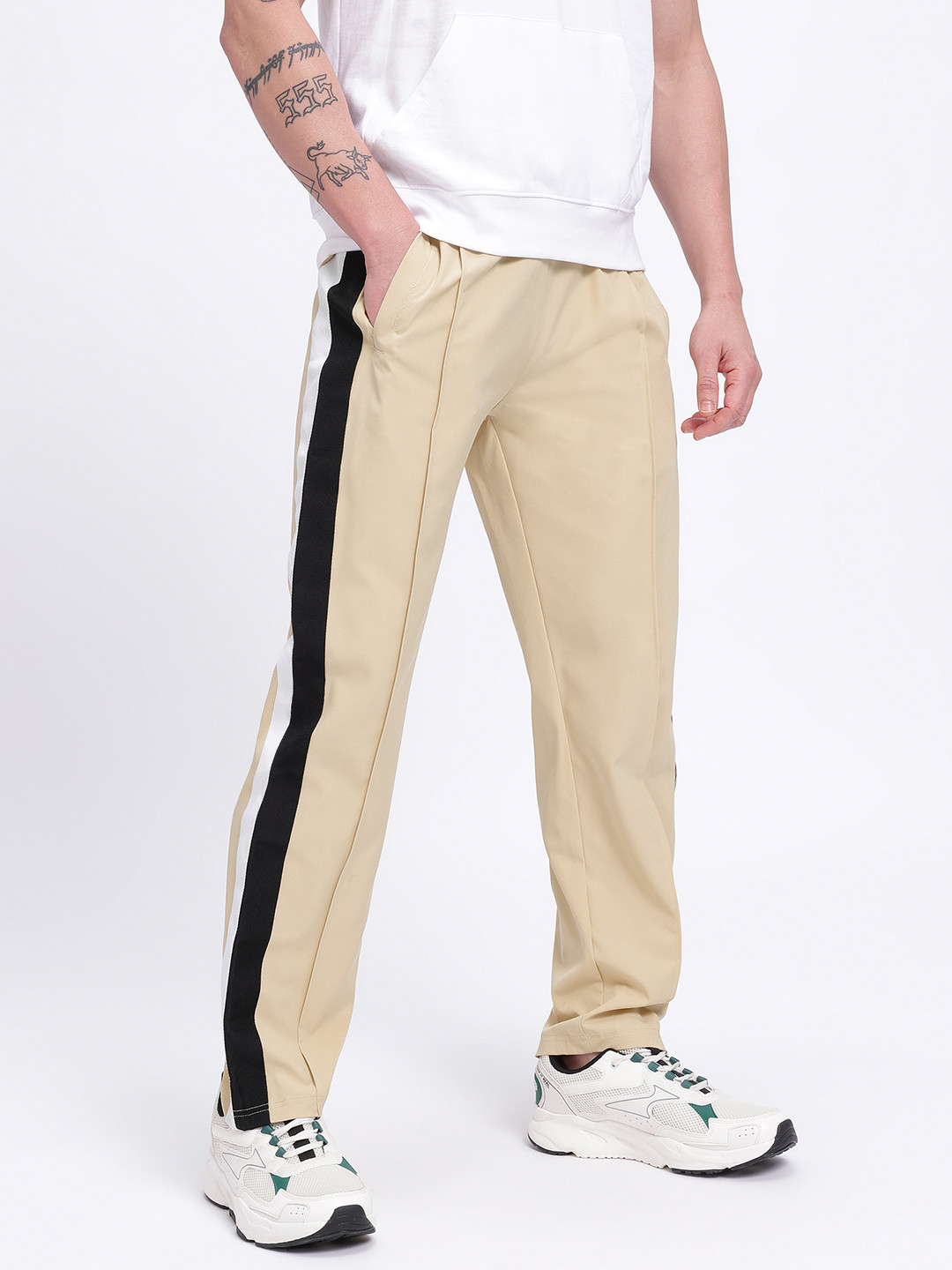 glitchez Men Side Striped Pleated Regular Fit Track Pants