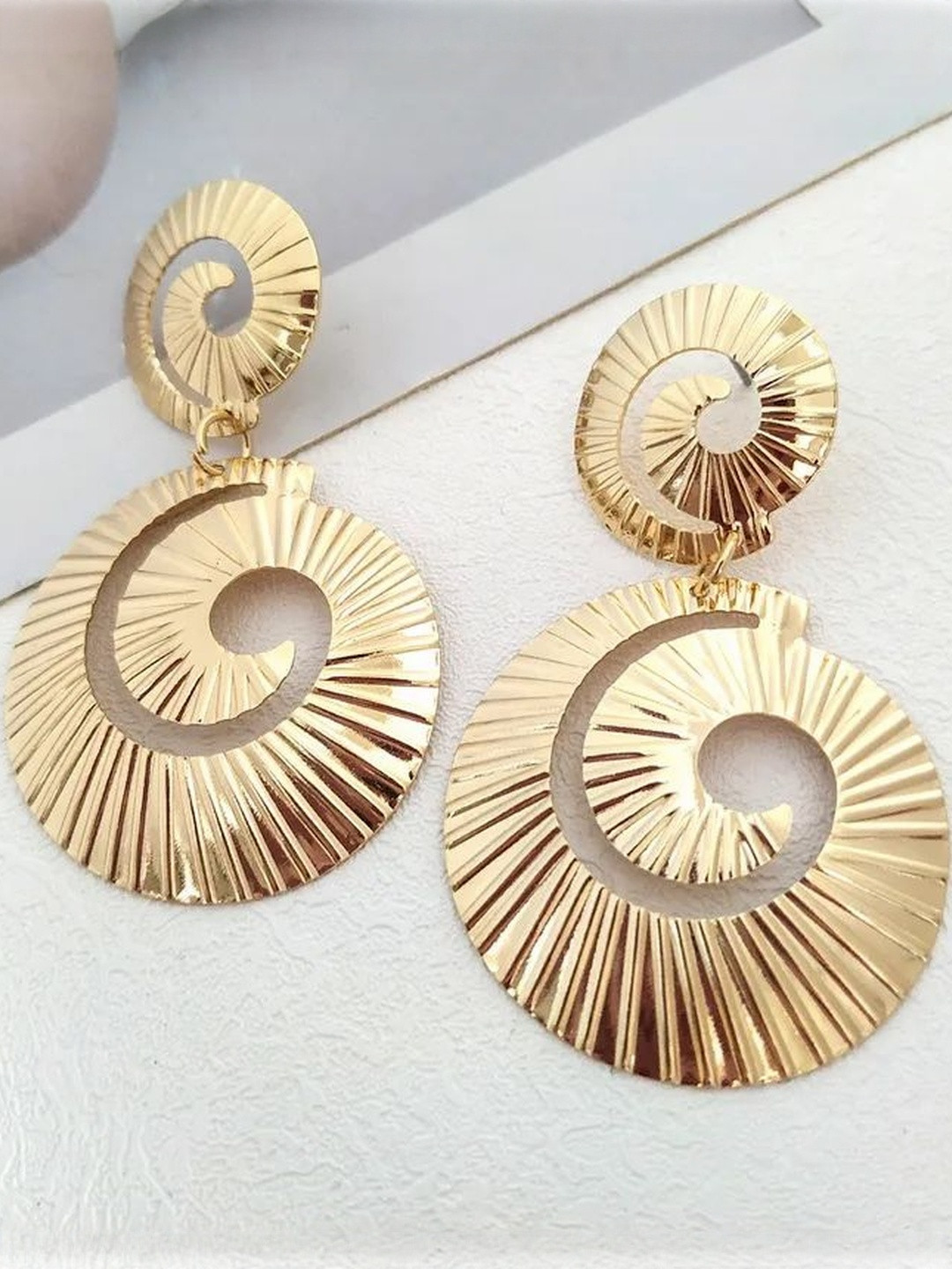 MODE & MINIMAL Gold-Plated Alloy  Earrings