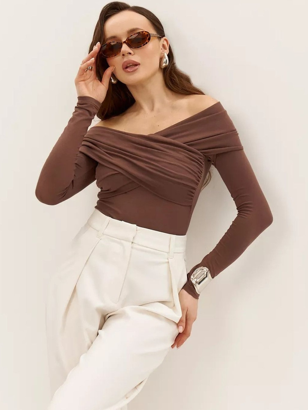StyleCast Women Long Sleeve Off-Shoulder Fitted Top