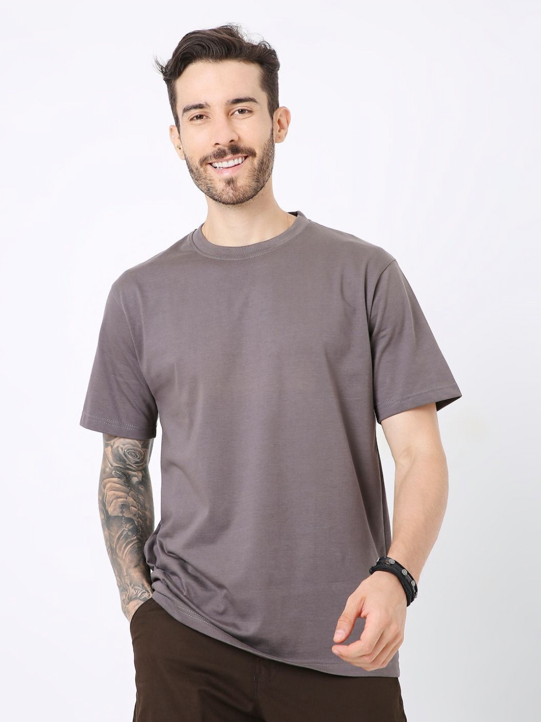 Blnk Men Solid Round Neck Cotton Relaxed Fit T-shirt
