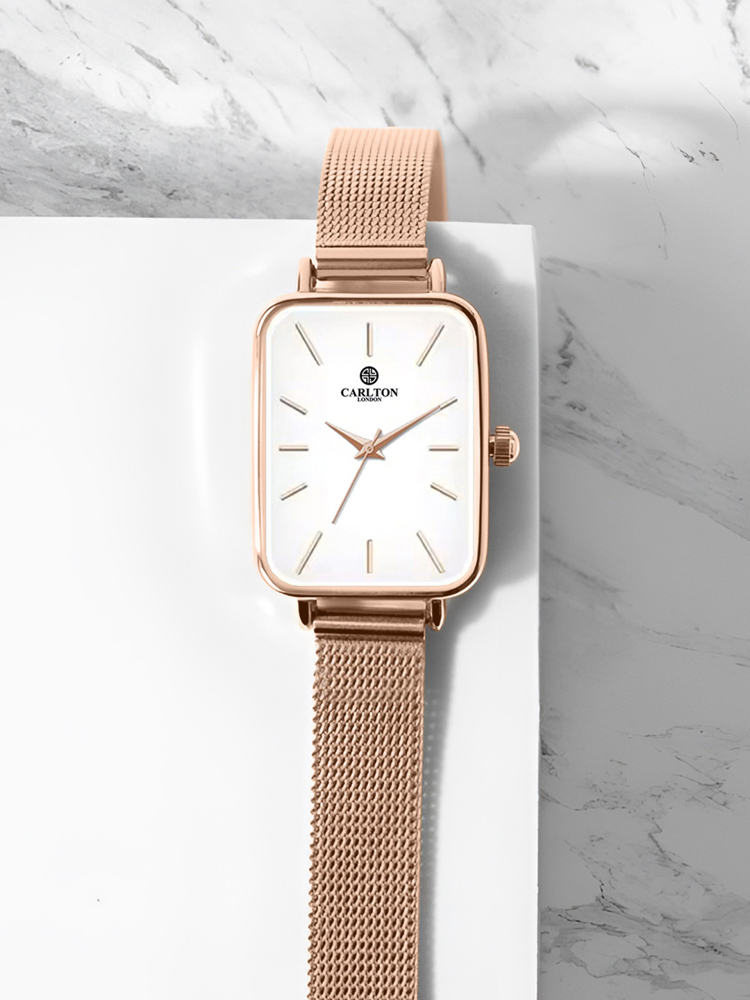 Carlton London Women Dial & Stainless Steel Bracelet Style Straps Analogue Watch CLDWMS-05