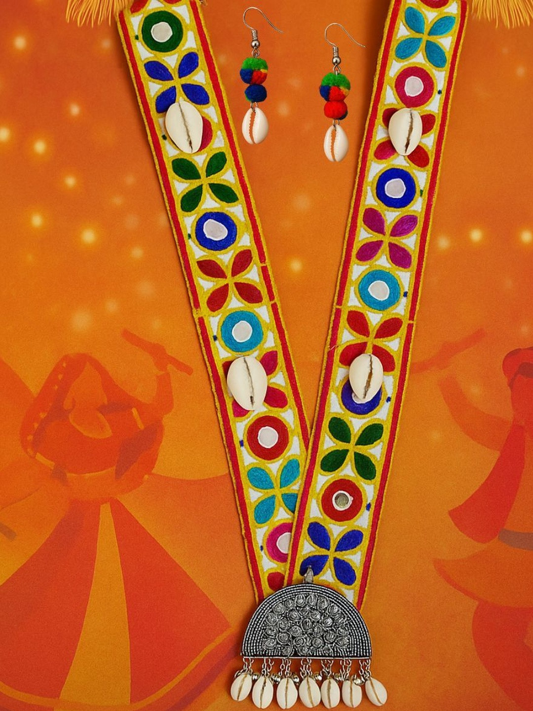 vs club  Women Alloy Navratri Garba Necklace And Earing Jewellery Set