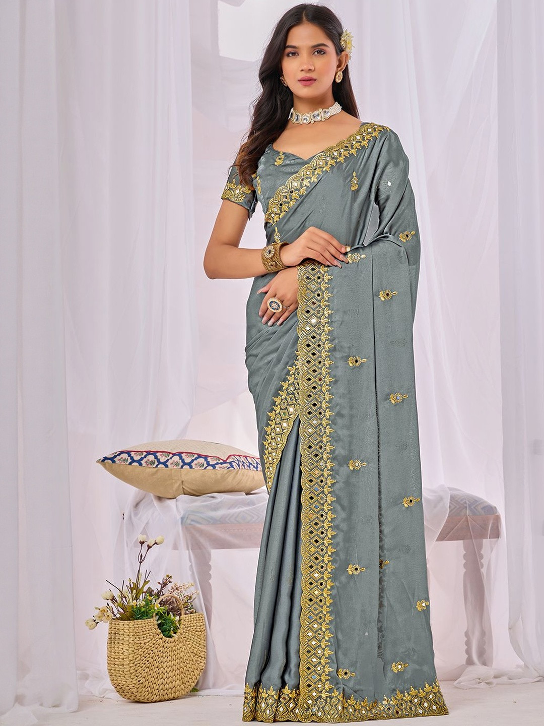 Prettyage Geometric Embroidered Mirror Work Silk Banarasi Saree With Unstiched Blouse