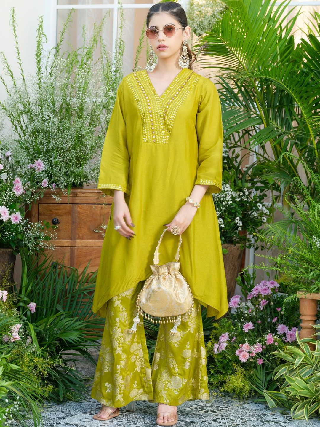 House of Pataudi   Embroidered Kurta With Palazzos