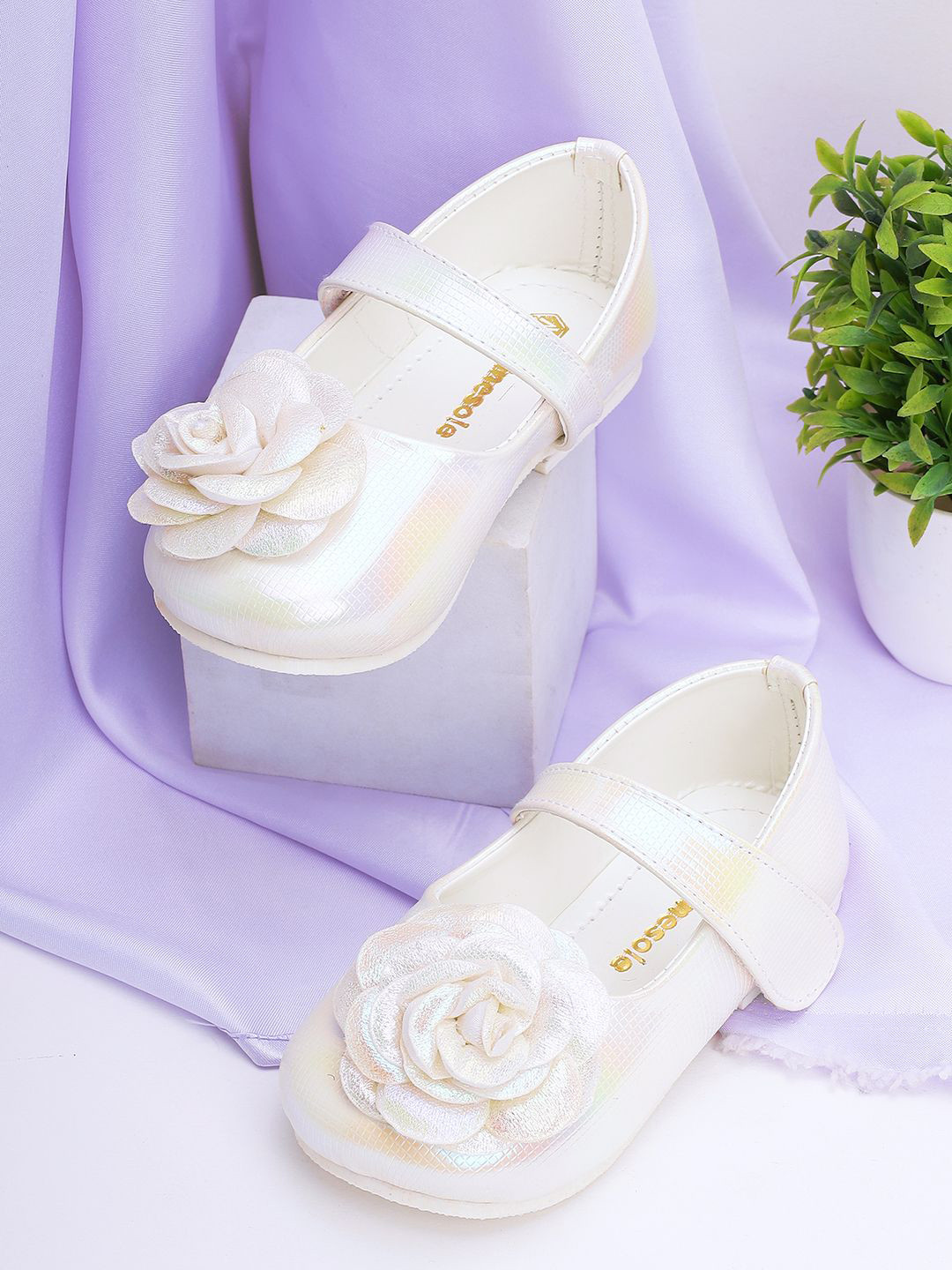 Minesole Girls Embellished Party Bows Flats