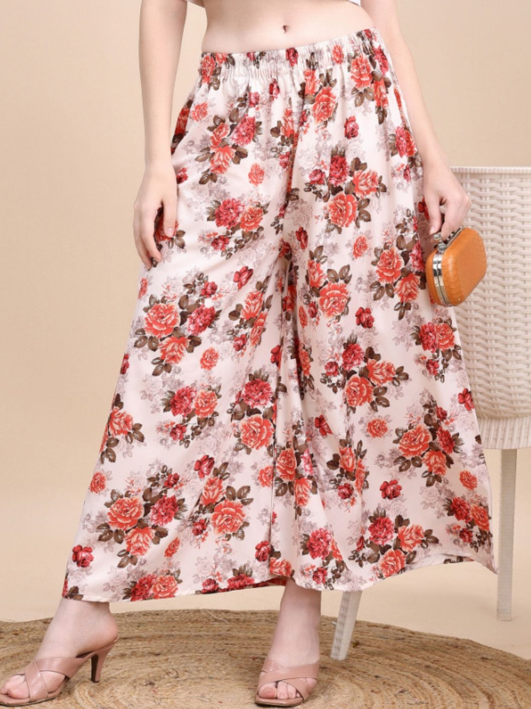 POOJARAN SAREE Women Floral Printed Wide-leg Elastic Waist Palazzos