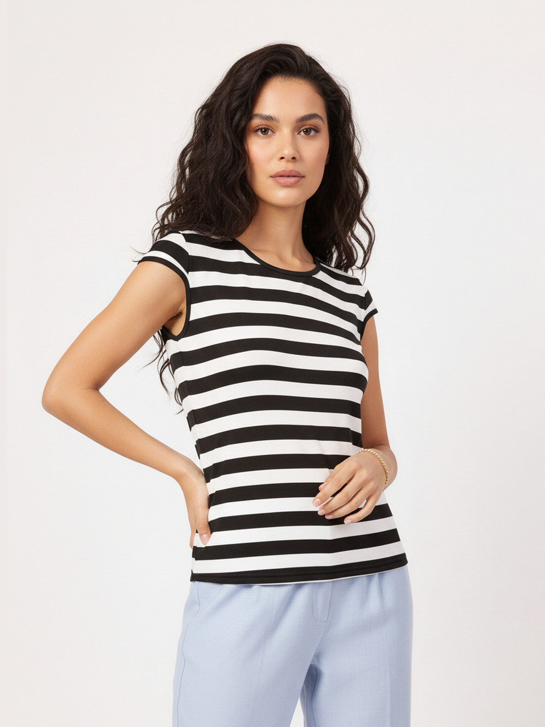 DressBerry Everyday Basics Monochrome Stripes Tee