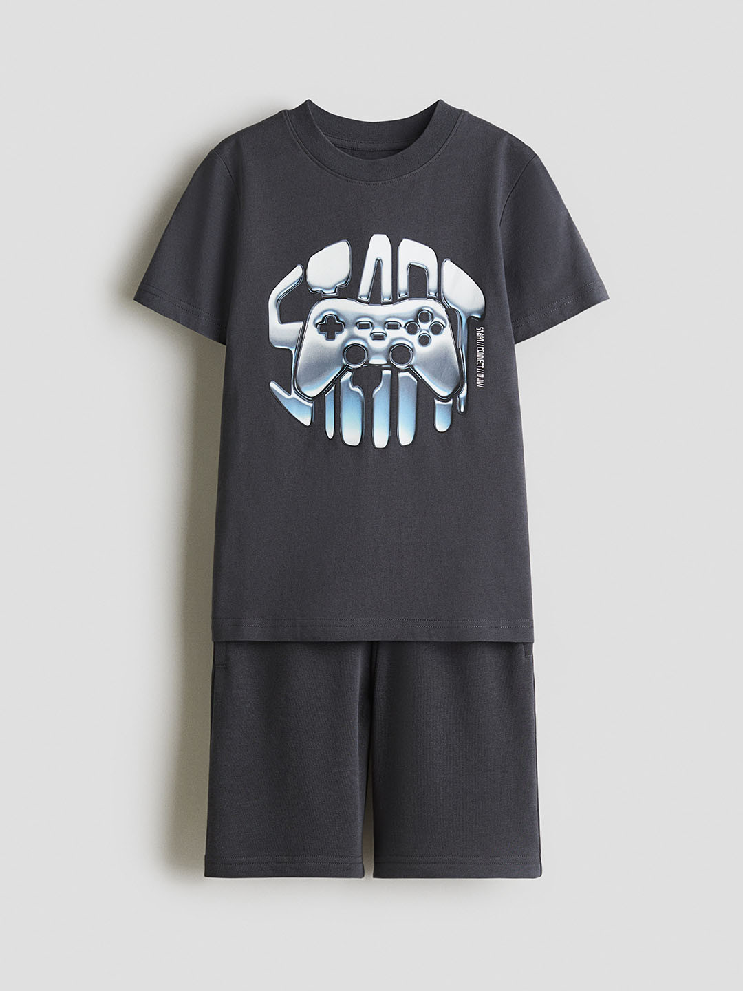 H&M Boys 2-Piece T-shirt And Sweatshorts Set