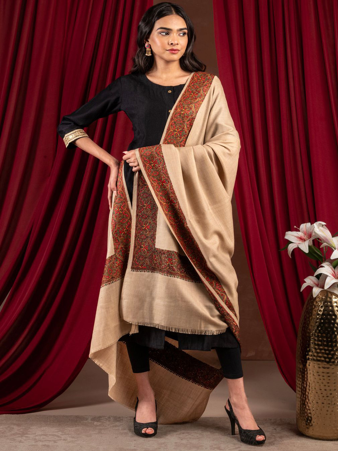 Naureen Women Kashmiri Embroidered Pashmina Shawl