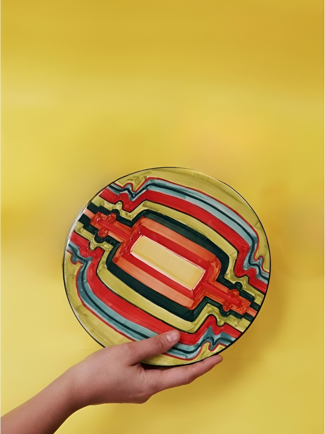 FREEDOM TREE Red Ceramic Dishwasher & Microwave Safe Cake Stand