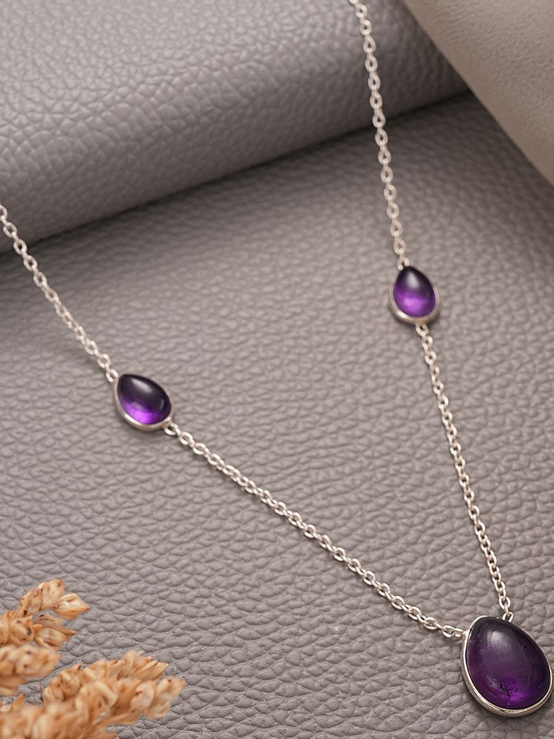 SARAF SILVERETZ 925 Sterling Silver Plated Amethyst Stone Studded Minimal Chain
