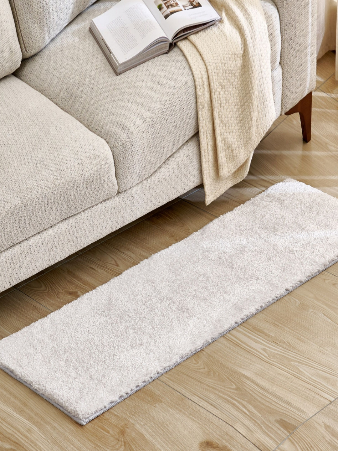 Home Centre Off White Quartz Shinning Carpet with Canvas Backing