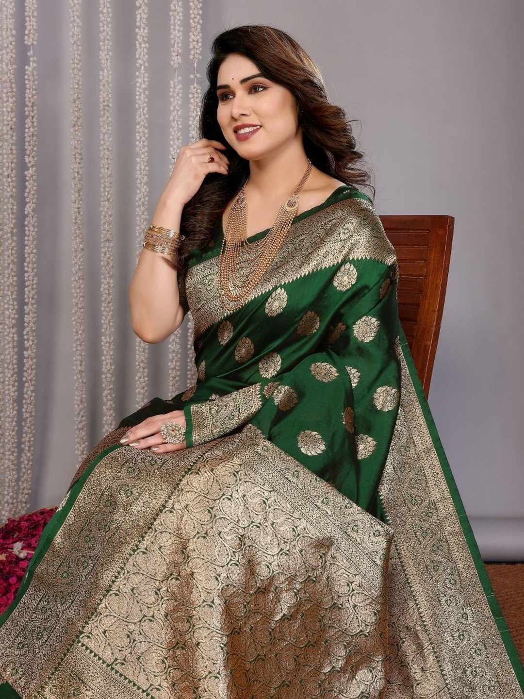 Sangria Ethnic Motifs Woven Design Zari Banarasi Saree & Blouse Piece