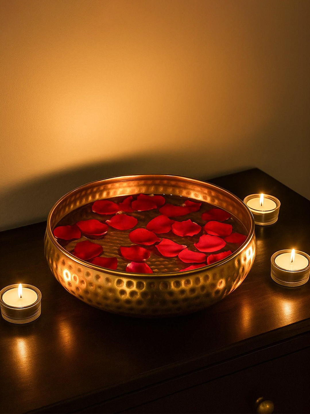 MARKET99 VON CASA Gold Toned Textured Antique Decorative Bowl