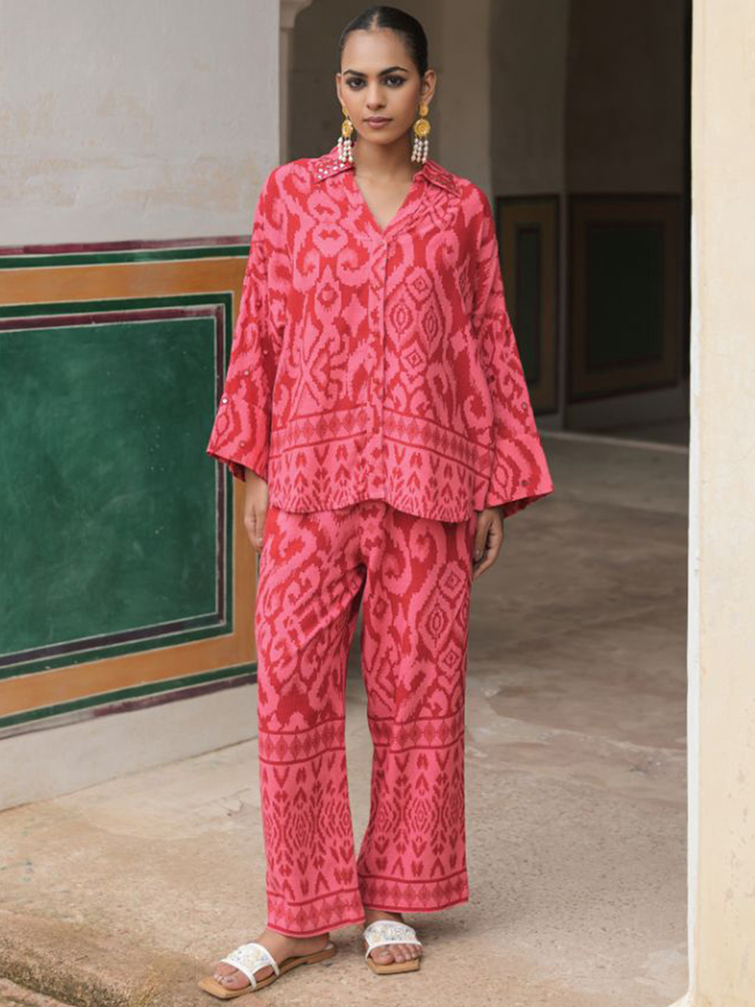 NAAV Printed Pure Cotton Shirt Collar Shirt & Trouser