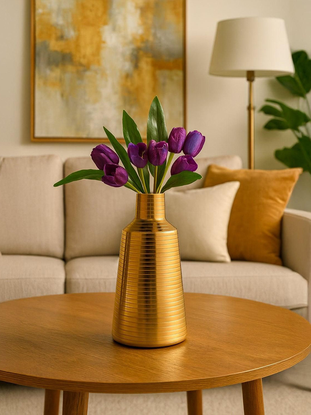 MARKET99 VON CASA Gold Toned Iron Ribbed Design Flower Vase