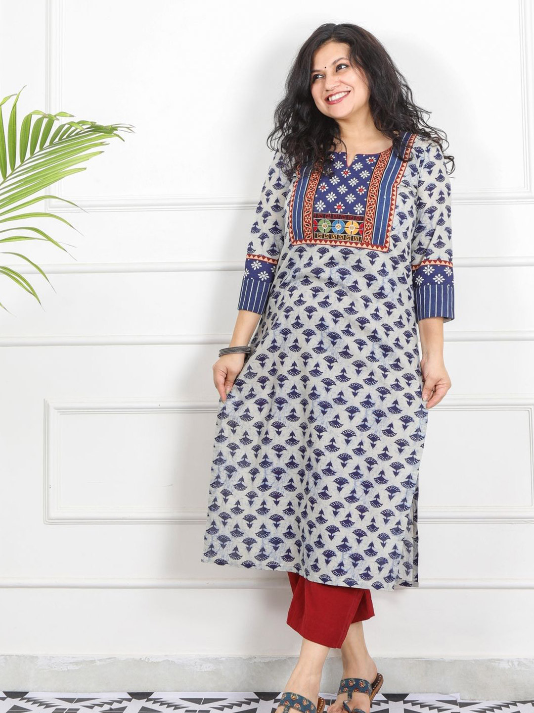 Desi Sandook Printed Notch Neck Pure Cotton Straight Kurta
