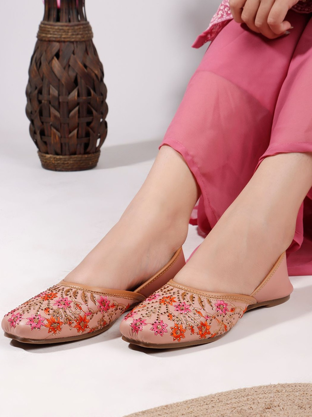 Anouk Women Embroidered Mojaris Flats