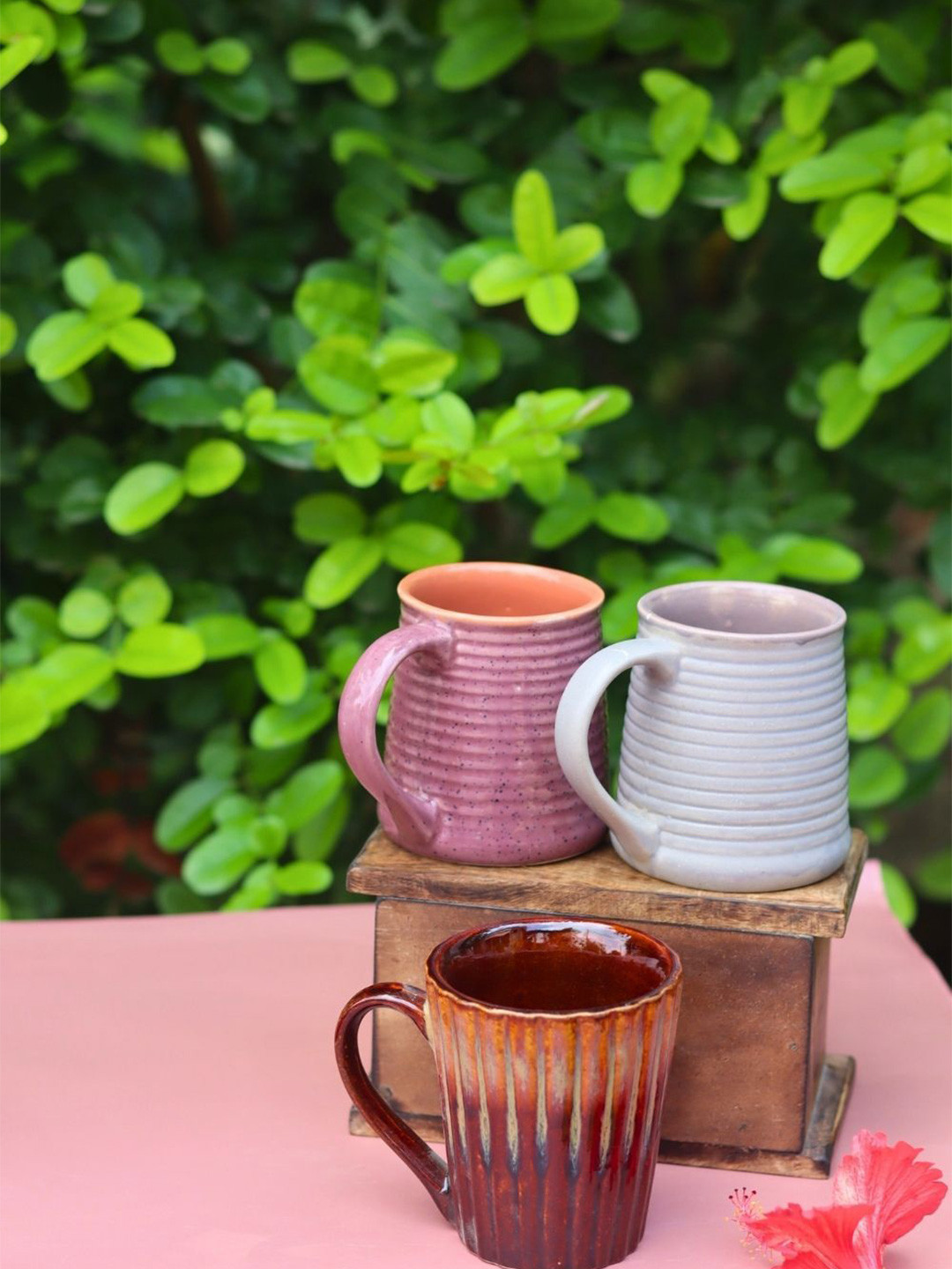 WEAVING HOMES White & Rust 3 Pieces Textured Ceramic Glossy Mugs-210 ml Each