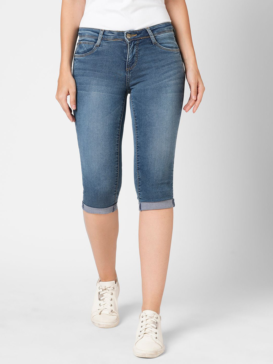 Kraus Jeans Women Slim Fit Mid-Rise Capris