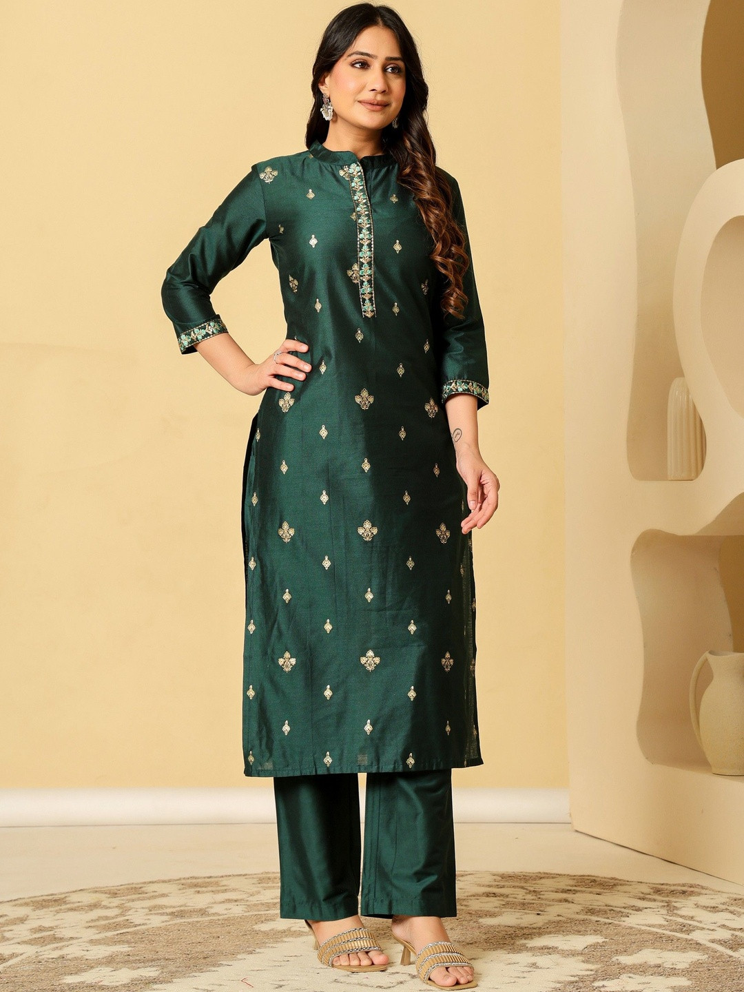 SUAAC Ethnic Motifs Embroidered Band Collar Thread Work Kurta With Trousers