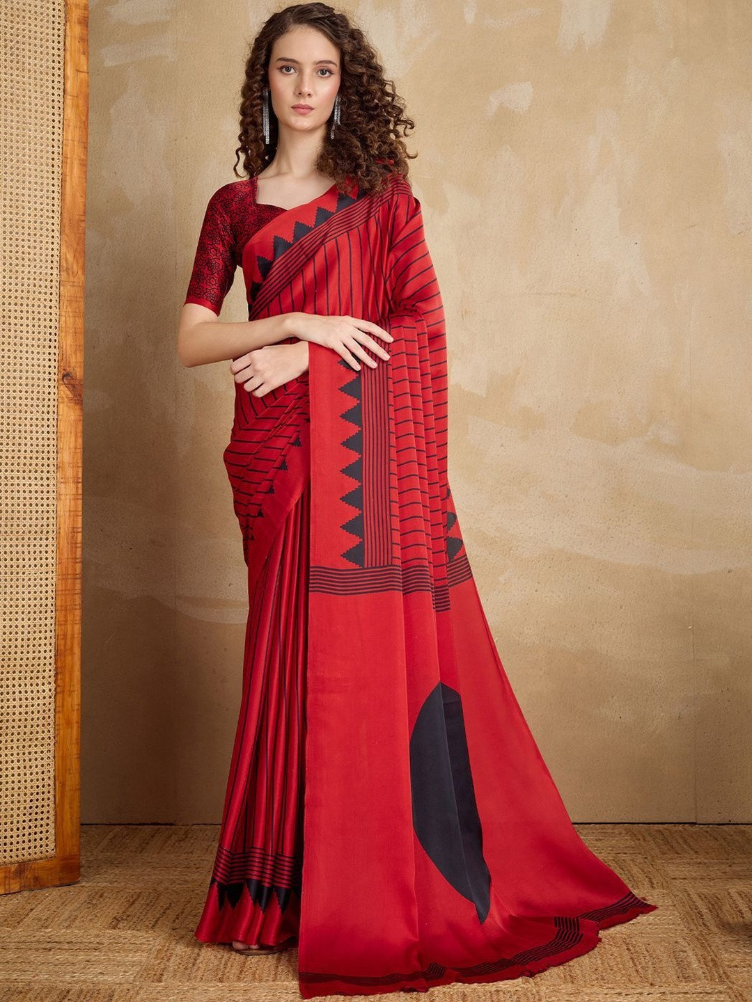 Civamee Geometric Prited Saree