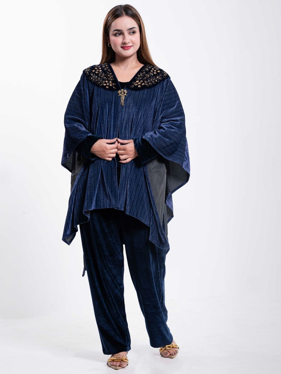 WAABBI SAABBI Women 3- Piece Hand Work Velvet Kaftan Top With Trousers Co-Ord Set