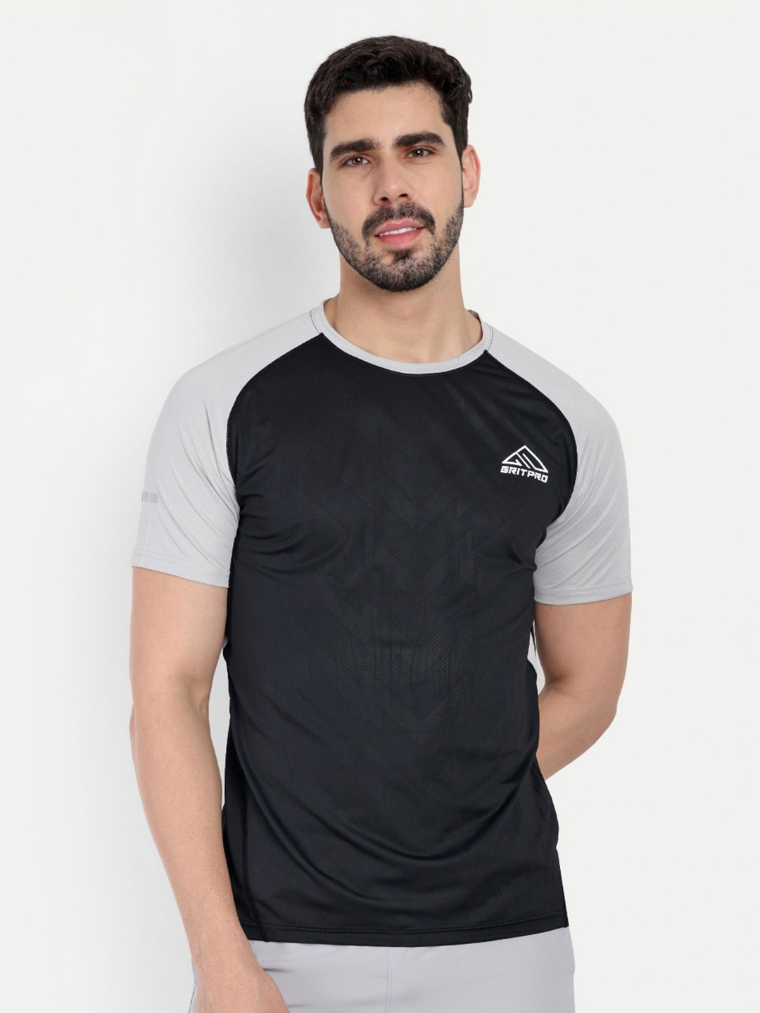 GRITPRO Brand Logo Printed Colourblocked Raglan Sleeves Regular Fit T-shirt