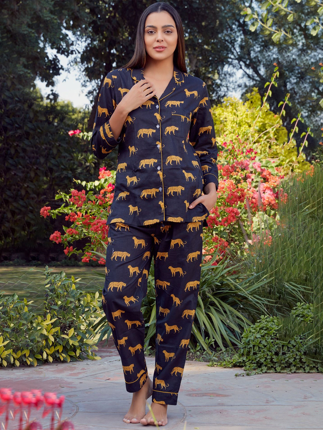 SONA Women Animal Printed Pure Cotton Shirt & Pyjama Night Suit