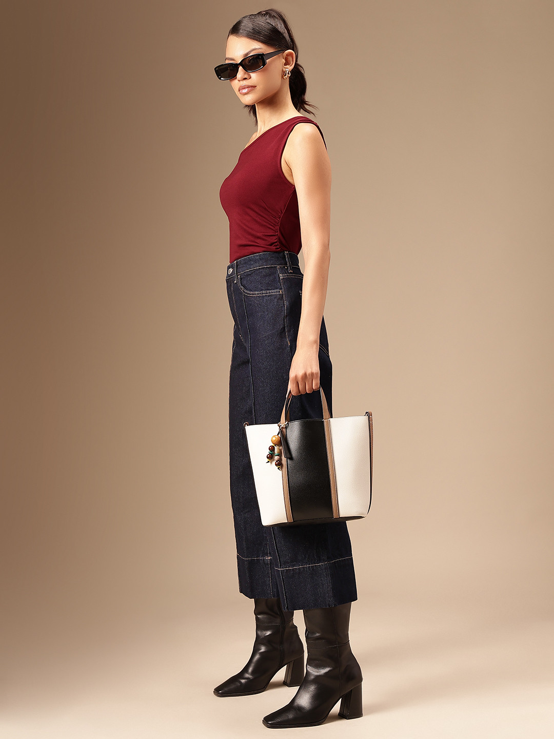 PARFOIS Structured Colourblocked Handheld Bag with Pouch