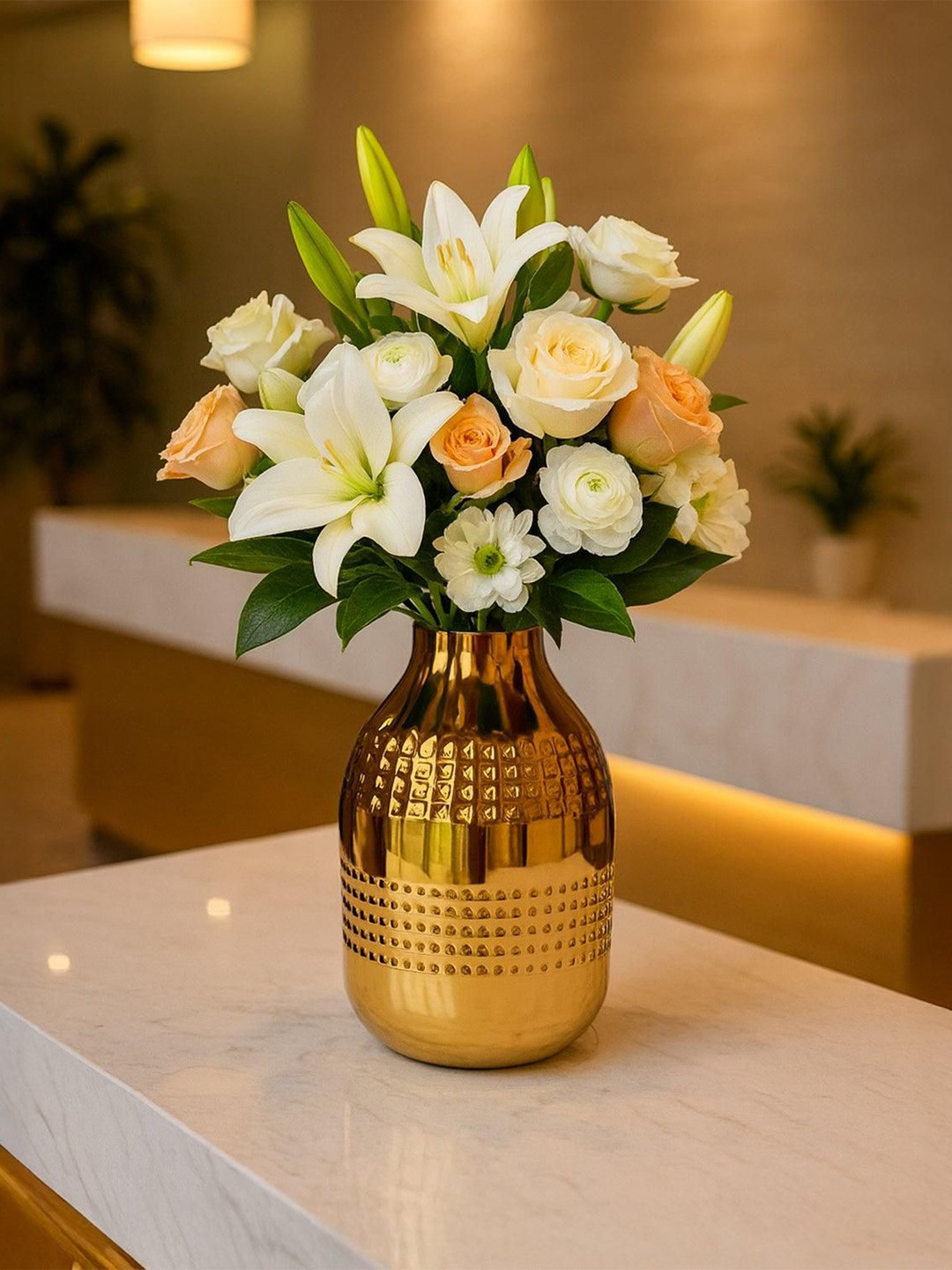 MARKET99 VON CASA Gold Toned Textured Iron Gourd Shape Glossy Finish Flower Vase