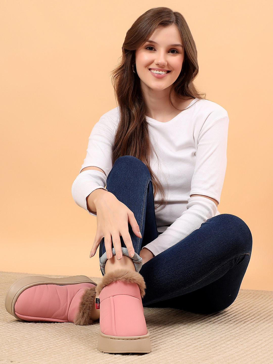 CASSIEY Women Slip On Boots