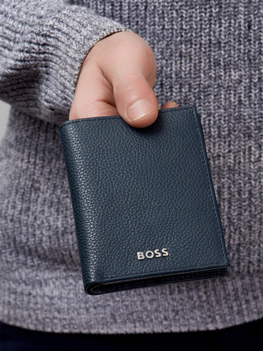 Hugo Boss Men Textured Two Fold Wallet